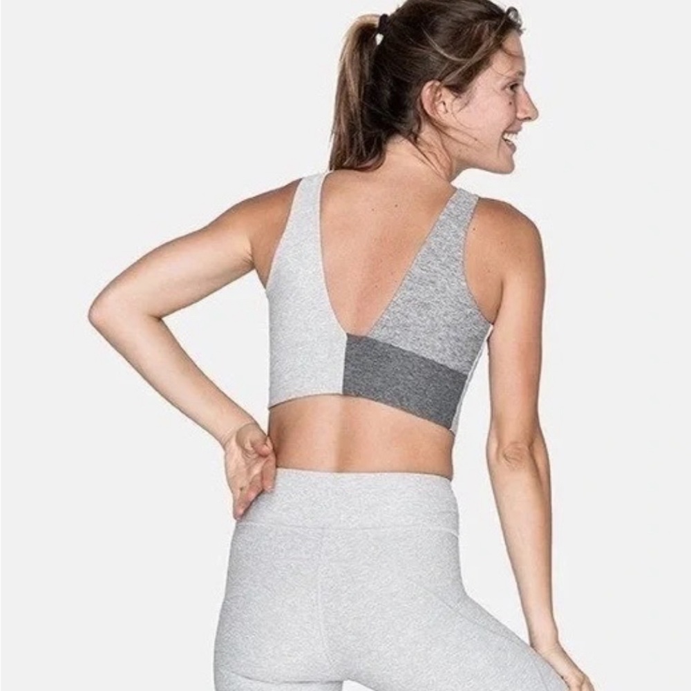 Outdoor Voices Graphite/Ash/Dove Tri-Tone Venus Crop